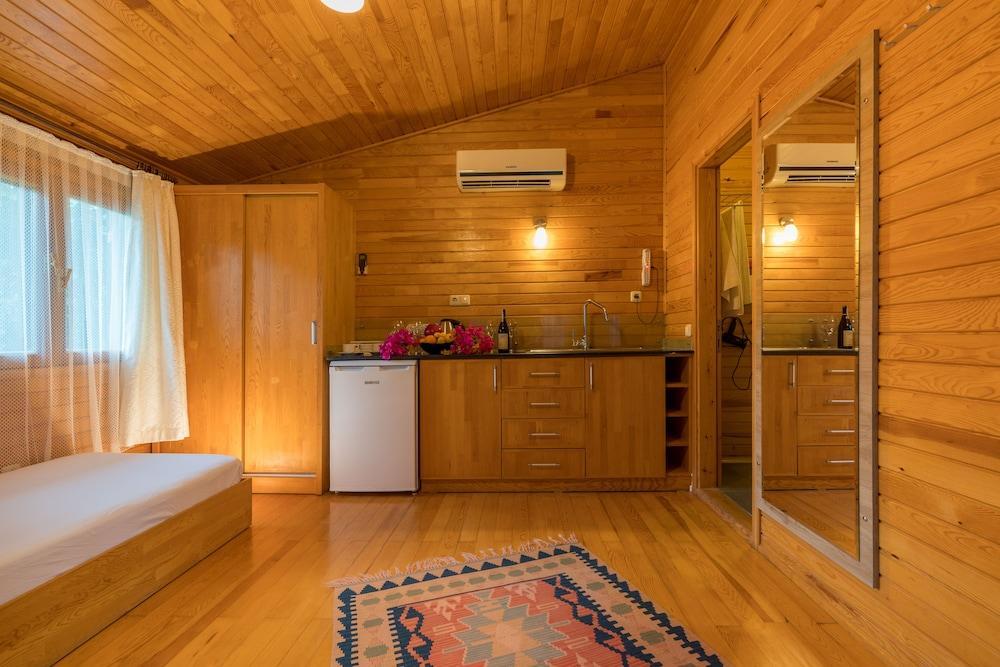 Отель Baraka House Чирали Экстерьер фото